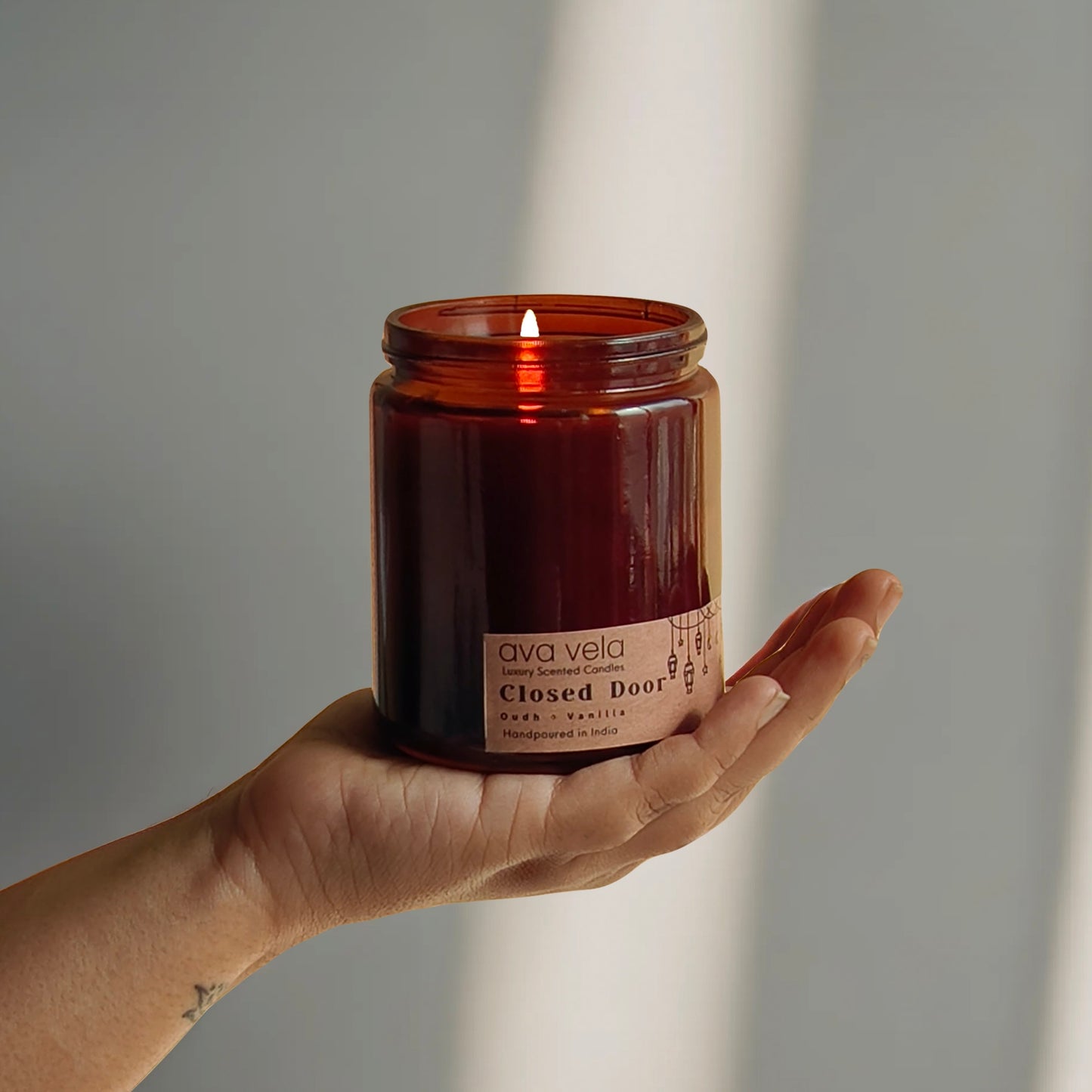 Closed Door (Oudh + Vanilla) Amber Jar Soy Wax Scented Candle 45 Hours Burn Time